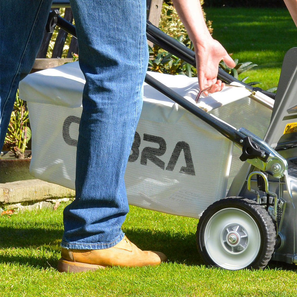 Cobra Pro M48SPH Two-Speed Self-Propelled Petrol Lawn Mower