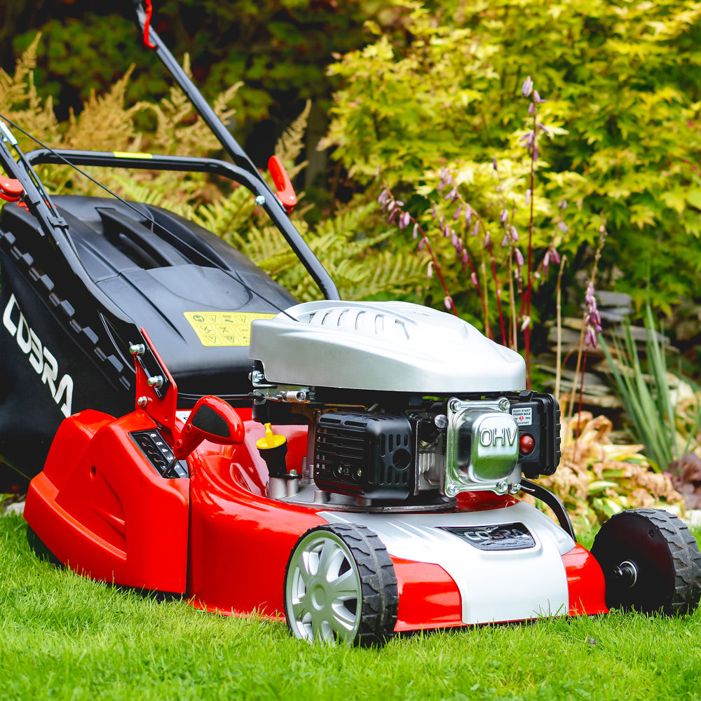 Cobra RM40SPC Self-Propelled Rear Roller Petrol Lawn Mower