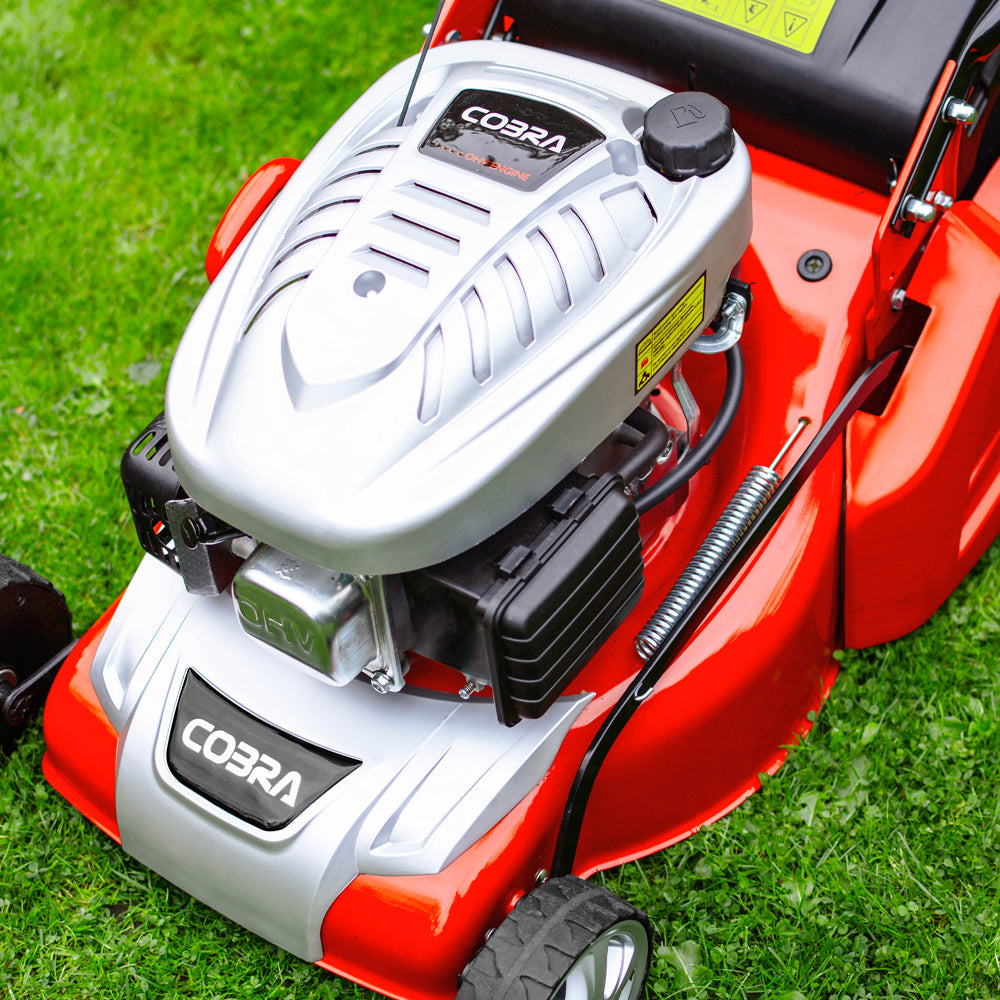 Cobra RM46SPCE Self-Propelled Rear Roller Petrol Lawn Mower (Electric Start)